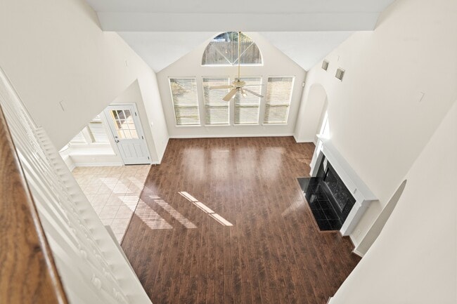 Building Photo - 5819 Brook Bend Dr