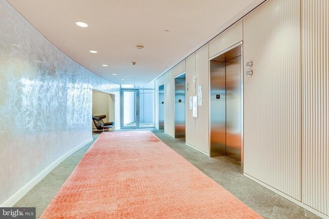 Building Photo - 1177 22nd St NW