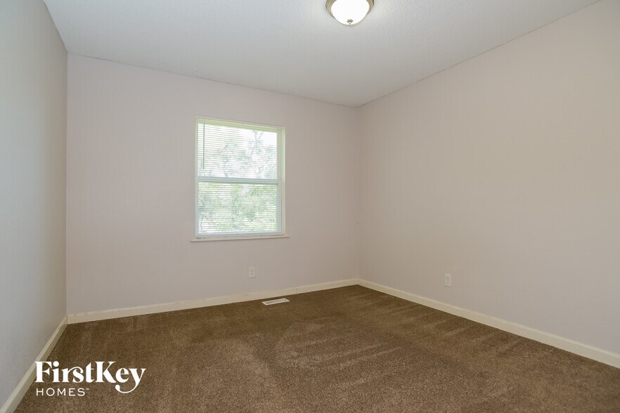 Building Photo - 4310 Ditzler Ave