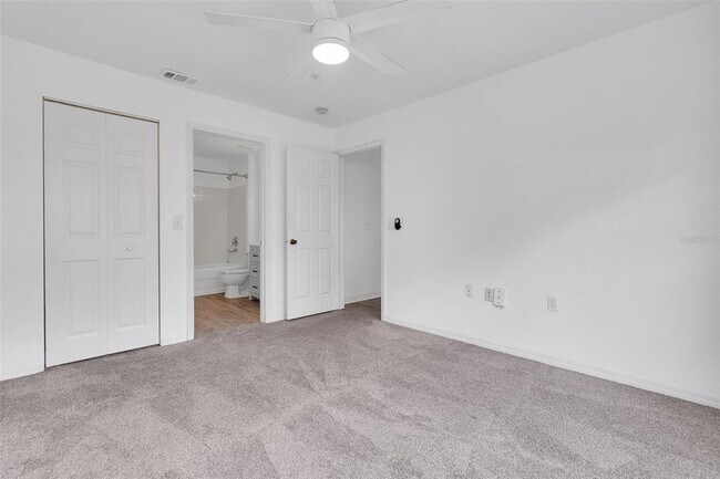 Building Photo - 7411 Vista Way