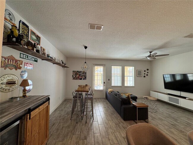 Building Photo - 6725 Marmalade Aly