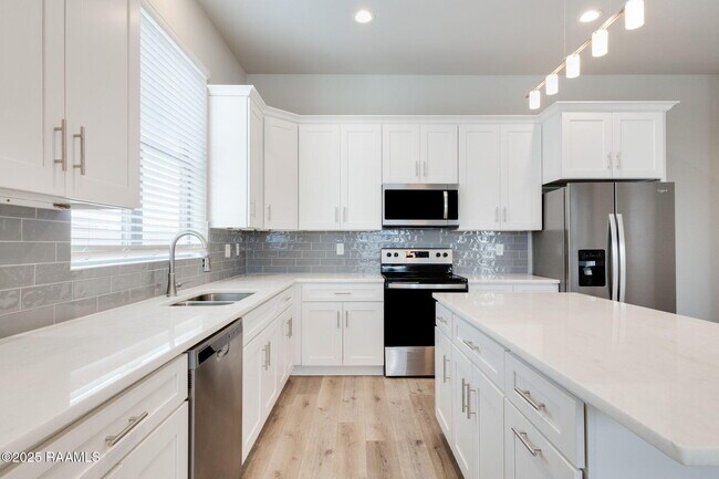 Building Photo - 112 Gadwall Dr