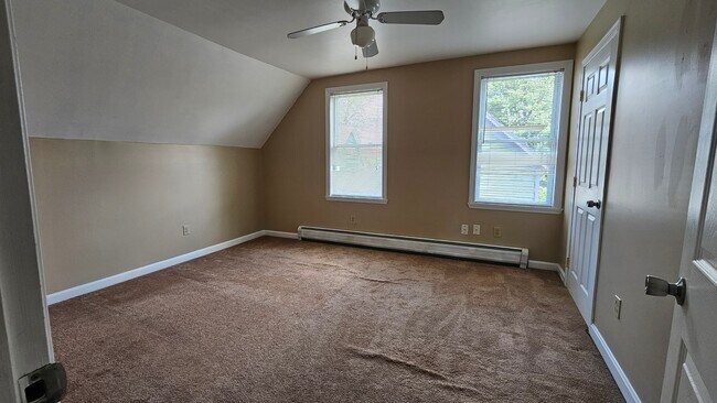 Upstairs bedroom $1100 - 22 Ward St