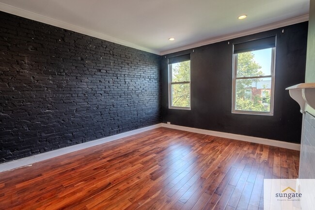 Building Photo - 503 S East Ave