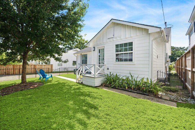 Building Photo - 4710 Edison St