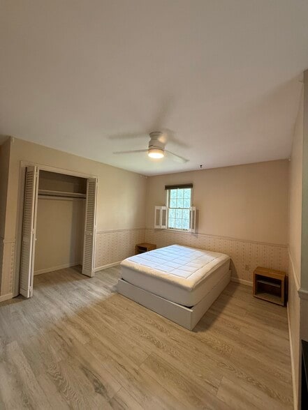 Building Photo - 2402 Delgado Dr