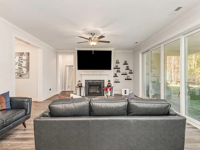 Building Photo - 300 W Amber Oak Dr