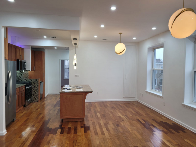 Building Photo - 953 Thomas S Boyland St