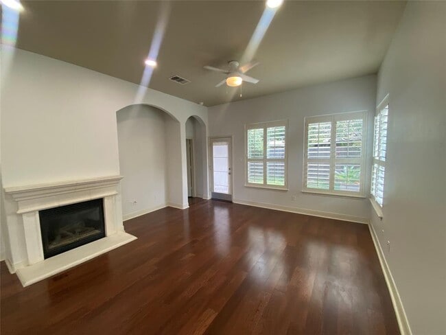 Building Photo - 2210 Onion Creek Pkwy
