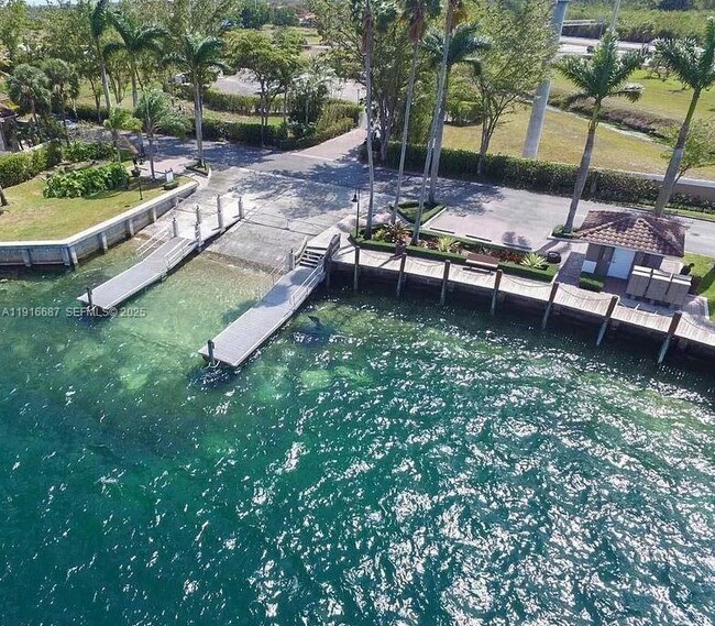 Building Photo - 14765 SW 132nd Pl