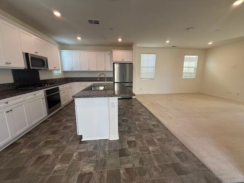 Building Photo - 16725 Stag's Leap Ln