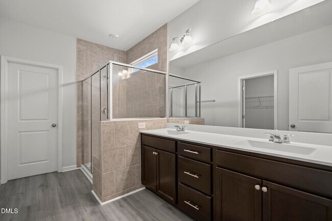 Building Photo - 229 Daisy Grove Ln