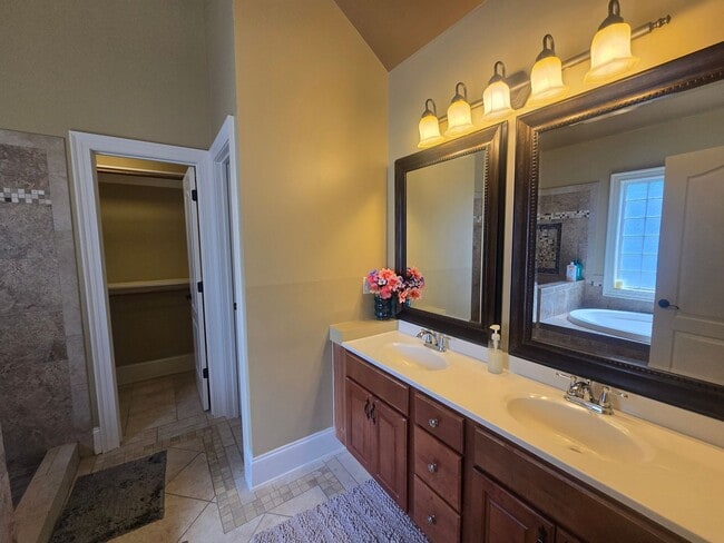 Building Photo - Rare Custom 3BR + Flex Space, 3BA Craftsma...