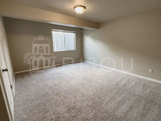 Building Photo - 5199 Dovetail Ln