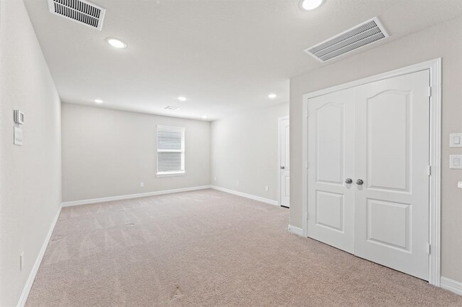 Building Photo - 415 Northern Pike Dr