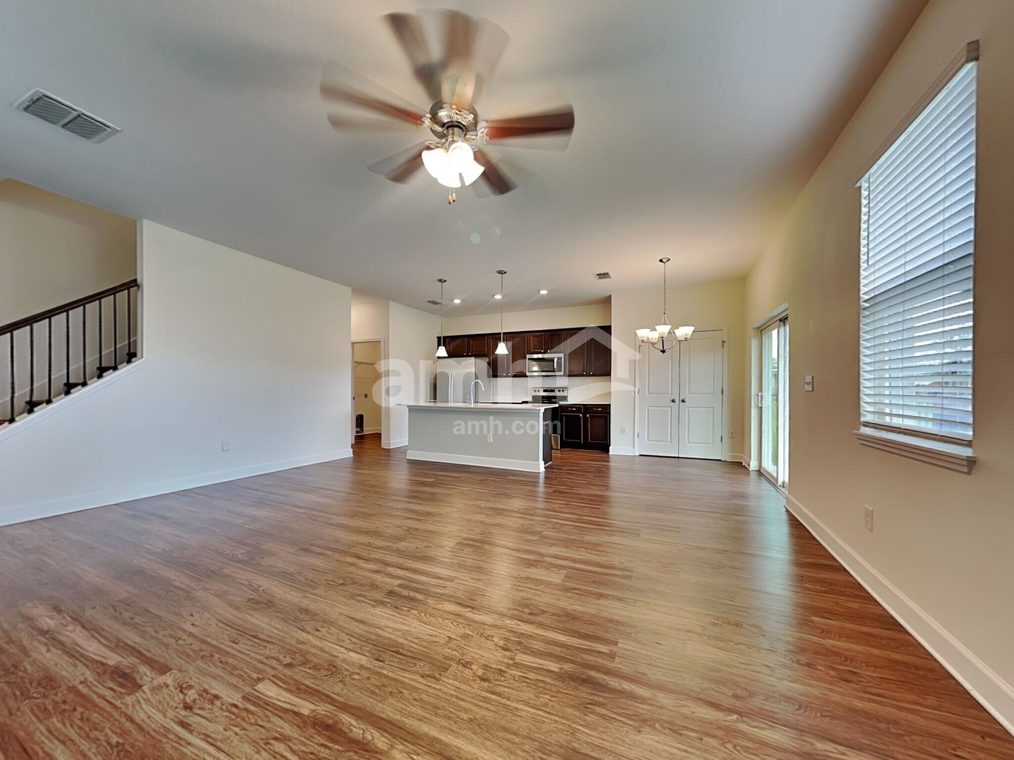 Building Photo - 1017 Island Pond Dr