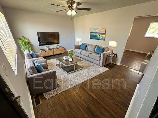 Building Photo - 10920 Crystalhill Ct