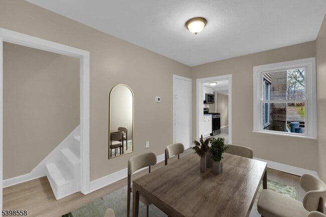 Building Photo - 116 Mercer St