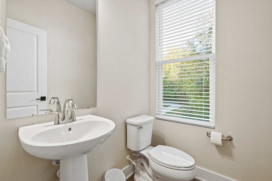 Building Photo - 3019 Jolene Ct