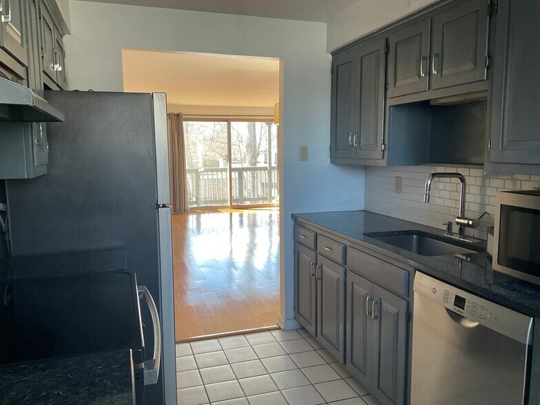 Building Photo - 21C Harbour Vlg