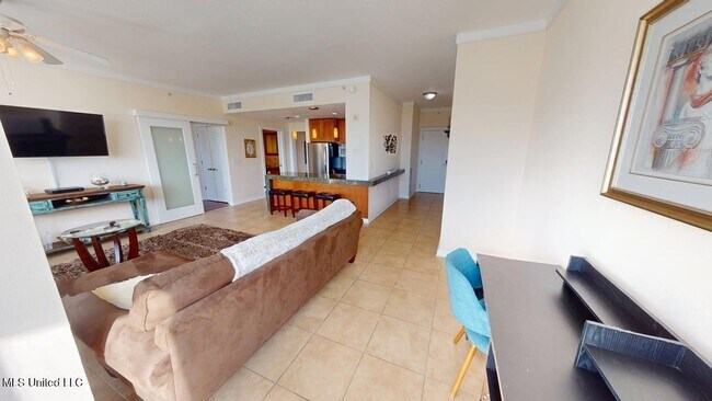 Building Photo - 2060 Beach Blvd