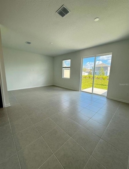 Building Photo - 2633 Skyline Lp