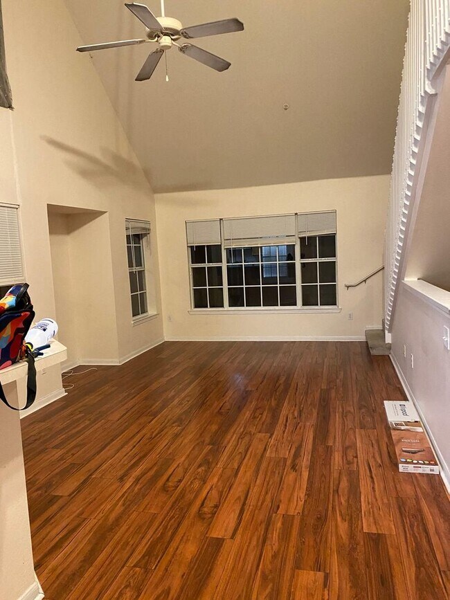 Building Photo - 1 bedroom 1 bath condo