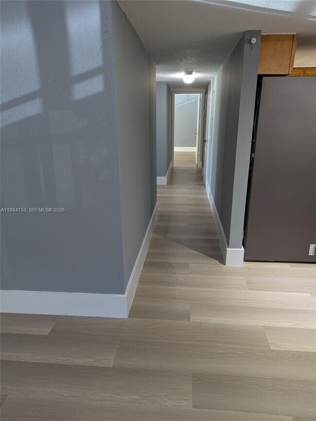 Building Photo - 13700 SW 62nd St