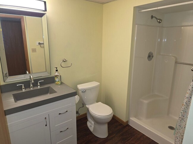 Building Photo - 2 bedroom 2 bathroom Franklin townhome