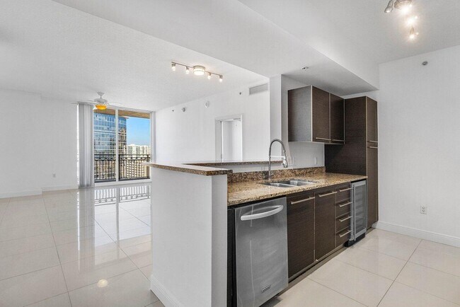 Building Photo - 550 Okeechobee Blvd