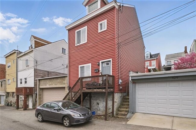 Primary Photo - 431 Cedarville St