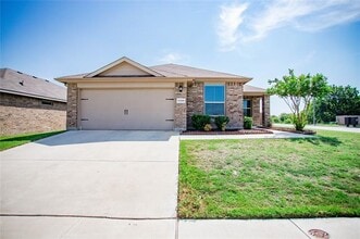 Building Photo - 9300 Red Brush Trl