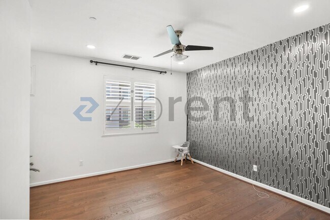 Building Photo - Unit 1529