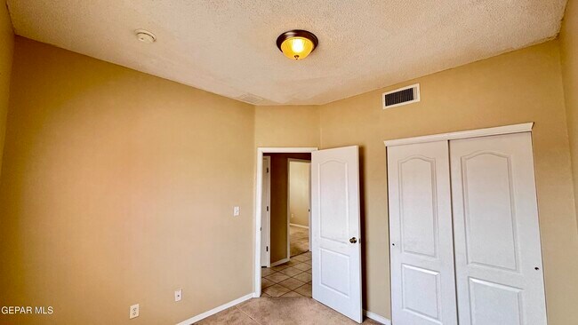 Building Photo - 3537 Tierra Vergel Dr