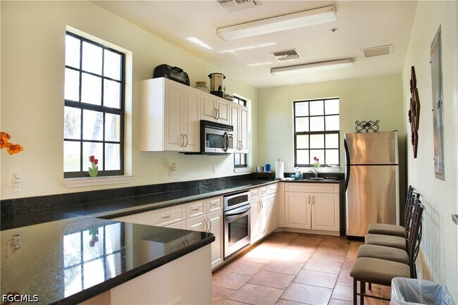 Building Photo - 13730 Julias Way