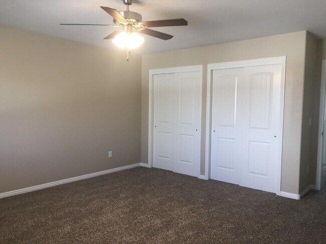 Building Photo - **Move-In Discount!** 3 Bed - 2.5 Bath Twin Home -Gemini Meadows