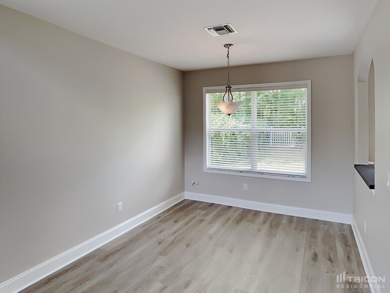 Building Photo - 10031 Landport Way