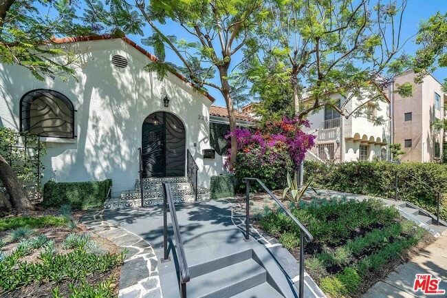 Building Photo - 223 N Almont Dr