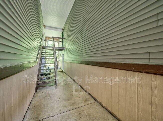 Building Photo - 19-7 Augusta Ct