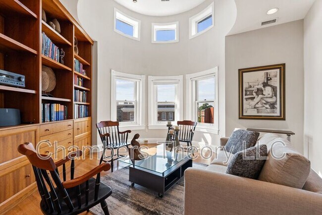 Building Photo - 2131 S St NW