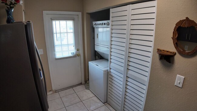 Building Photo - 3112 Enclave Ct