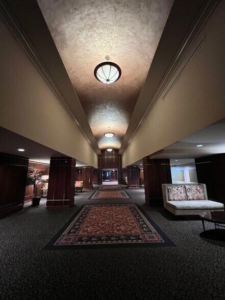 Building Photo - 910 S Michigan Ave