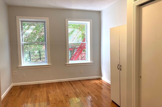 Building Photo - 5600 Hudson Ave