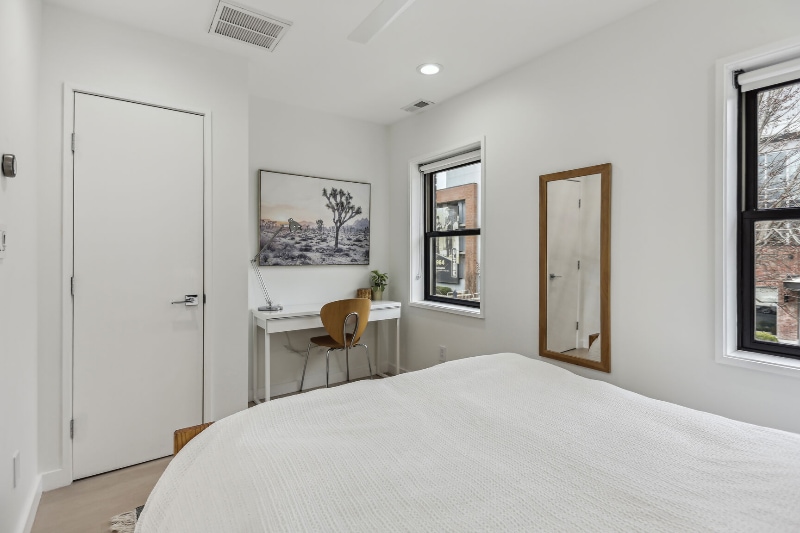 Building Photo - 1157 3rd St NE