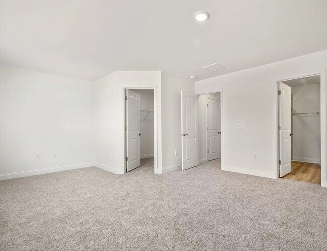 Building Photo - 53 Lavender Ln