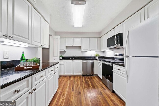 Building Photo - 717 Beaufort Cir