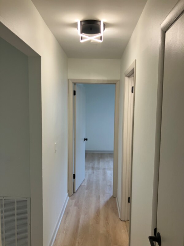 Building Photo - 520 Trenton Ct