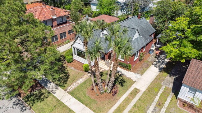 Building Photo - 1739 Moro Ave