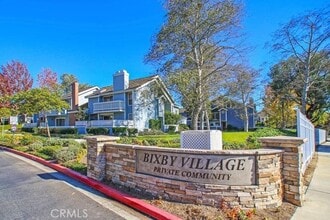 Building Photo - 600 Wakefield Ct