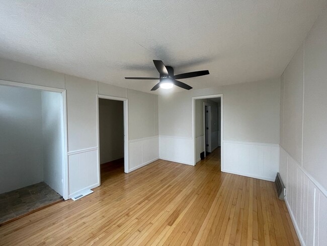 Building Photo - Charming Lower East Side Cottage Steps from Brady Street